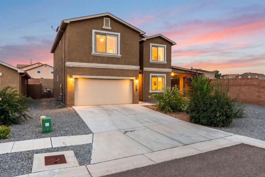 2301 Del Timbre Lane SW, Albuquerque, NM 87121
