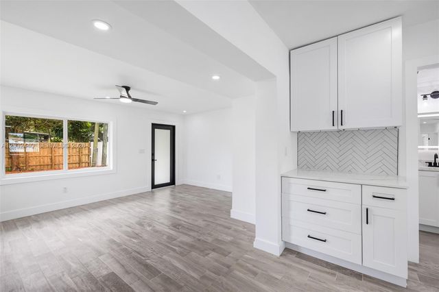 3260 NW 95th Terrace, Miami, FL 33147