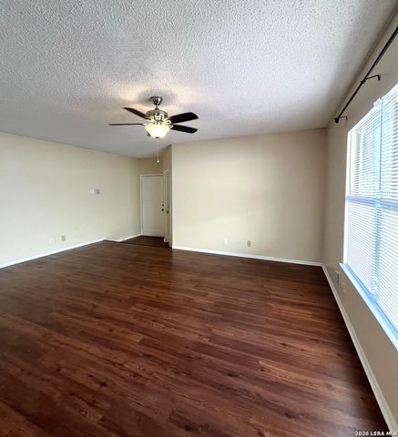 7319 HUNTSMAN RUN DR, San Antonio, TX 78249