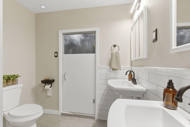 621 Old Forge Road, Valparaiso, IN 46385