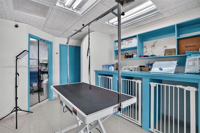 Dog Grooming Shop for Sale in Miami, Miami, FL 33173