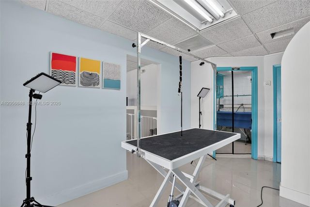 Dog Grooming Shop for Sale in Miami, Miami, FL 33173