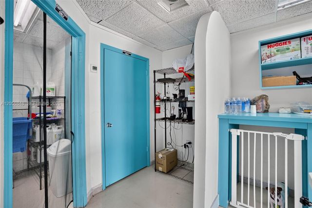 Dog Grooming Shop for Sale in Miami, Miami, FL 33173