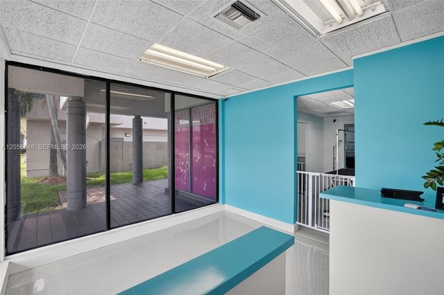 Dog Grooming Shop for Sale in Miami, Miami, FL 33173