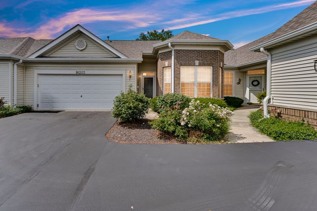 16203 Powderhorn Lake Way, Crest Hill, IL 60403