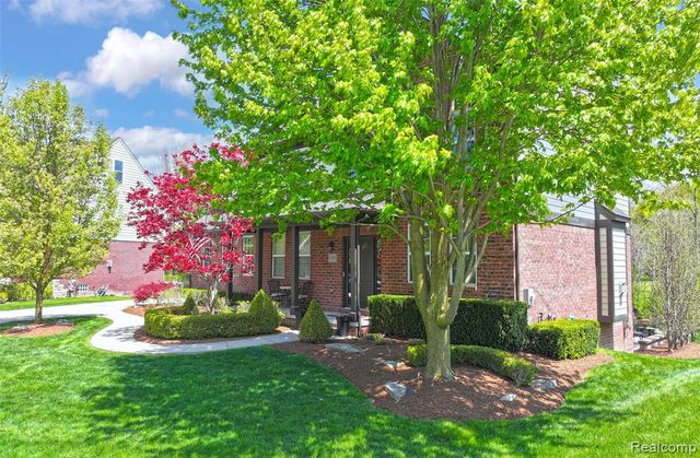 61036 Winterberry Drive, Washington, MI 48094