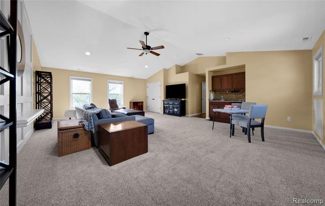 61036 Winterberry Drive, Washington, MI 48094