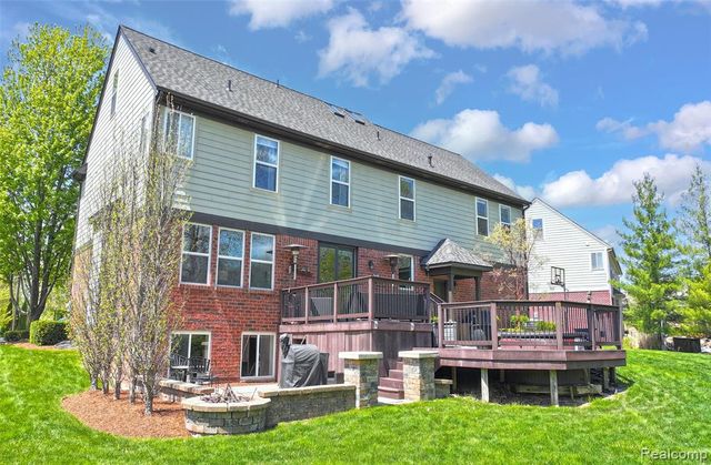 61036 Winterberry Drive, Washington, MI 48094