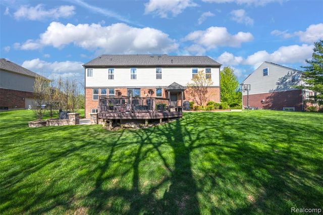 61036 Winterberry Drive, Washington, MI 48094
