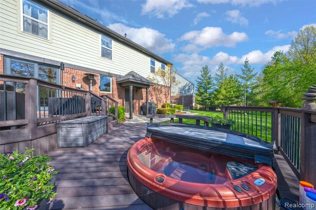 61036 Winterberry Drive, Washington, MI 48094