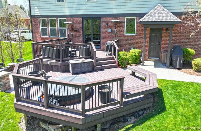 61036 Winterberry Drive, Washington, MI 48094