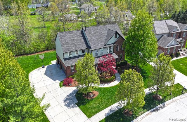 61036 Winterberry Drive, Washington, MI 48094
