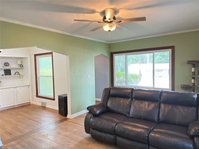 661 64th Street, Des Moines, IA 50312
