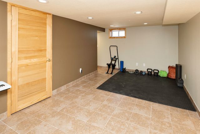 661 64th Street, Des Moines, IA 50312