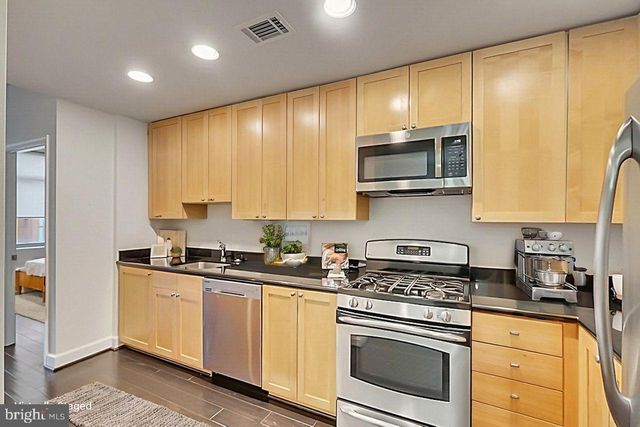 3650 S GLEBE RD #540, Arlington, VA 22202