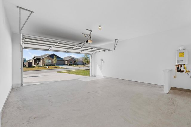 1516 Boggy Creek Ranch RD, Georgetown, TX 78628