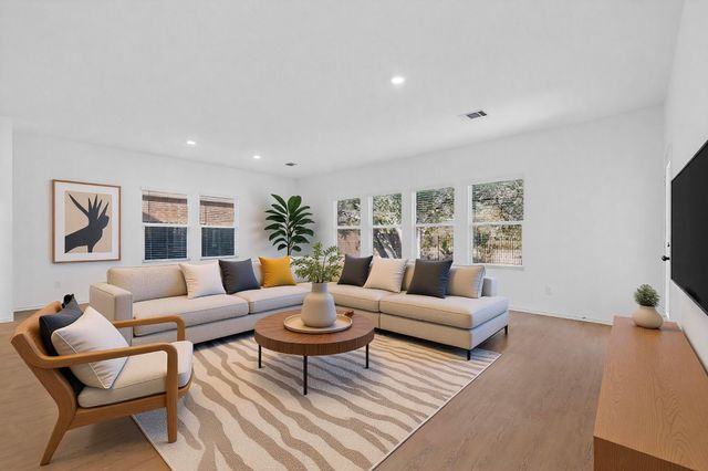 1516 Boggy Creek Ranch RD, Georgetown, TX 78628