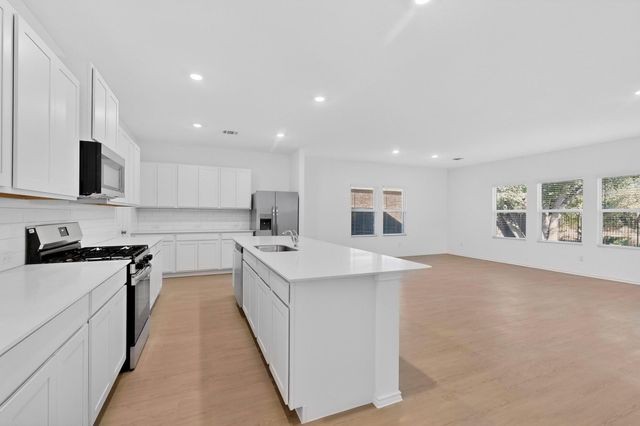 1516 Boggy Creek Ranch RD, Georgetown, TX 78628