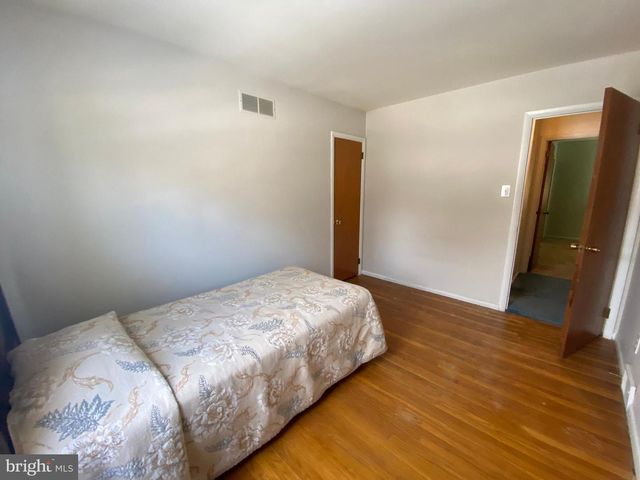 9 TRAVERSE DR, Plymouth Meeting, PA 19462