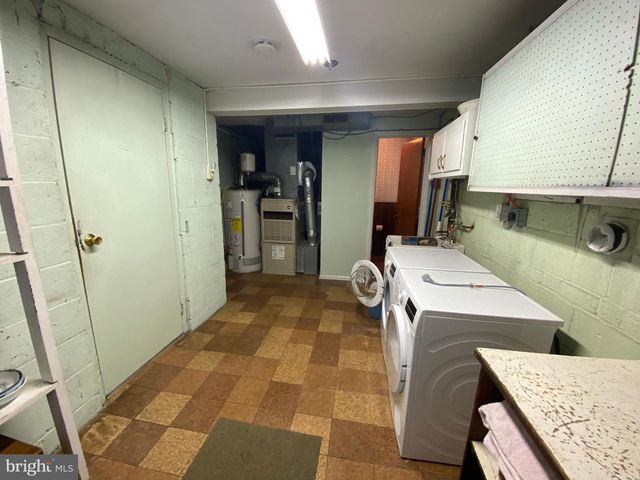 9 TRAVERSE DR, Plymouth Meeting, PA 19462