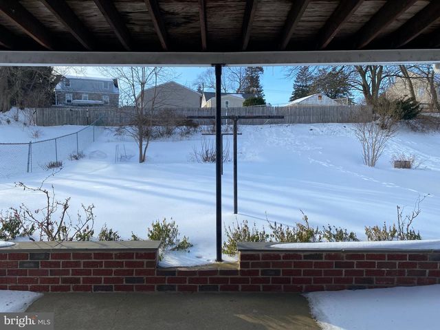 9 TRAVERSE DR, Plymouth Meeting, PA 19462