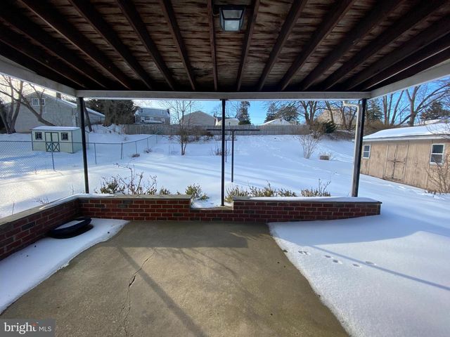 9 TRAVERSE DR, Plymouth Meeting, PA 19462