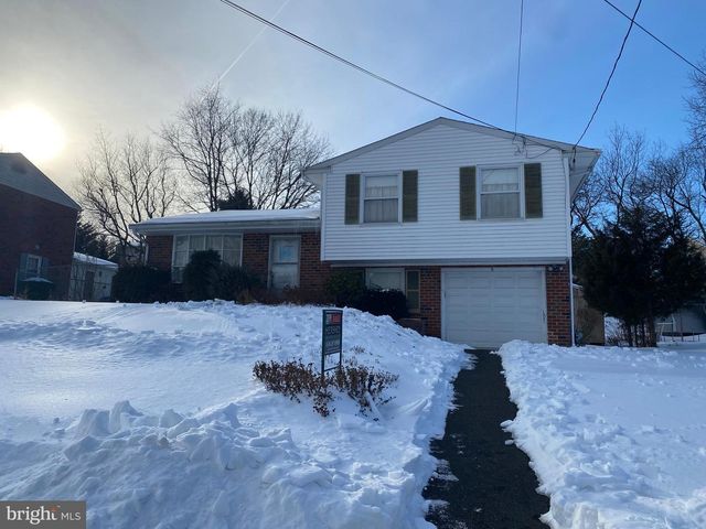 9 TRAVERSE DR, Plymouth Meeting, PA 19462