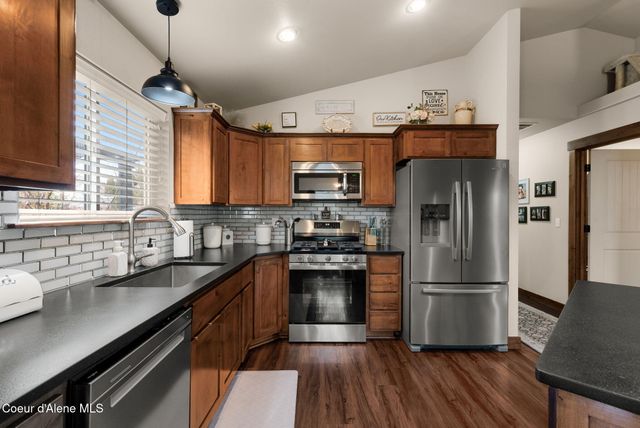 3801 N Maxfli LN, Post Falls, ID 83854