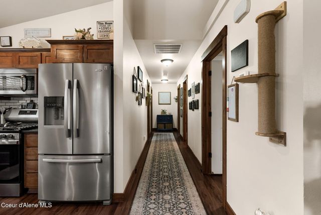 3801 N Maxfli LN, Post Falls, ID 83854