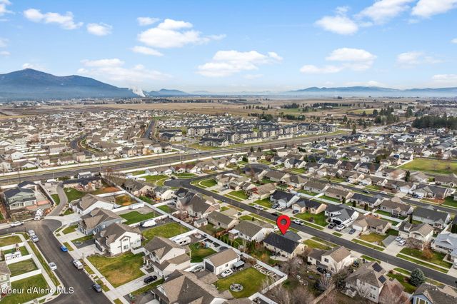 3801 N Maxfli LN, Post Falls, ID 83854