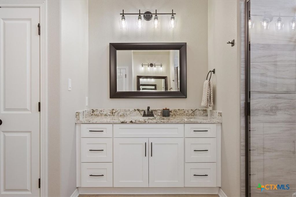 Image 13 of property listing at 5405 Espiritu Santo Drive, Belton, TX 76513