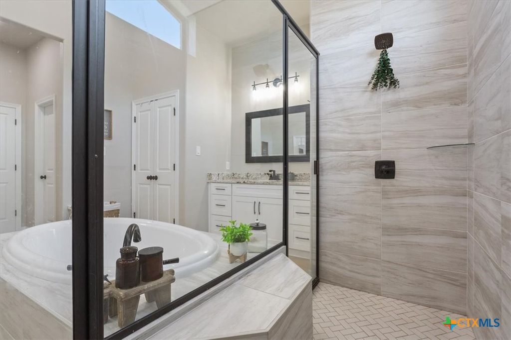 Image 16 of property listing at 5405 Espiritu Santo Drive, Belton, TX 76513