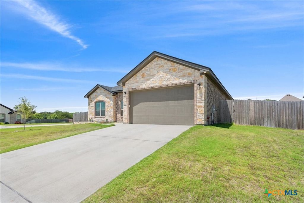Image 33 of property listing at 5405 Espiritu Santo Drive, Belton, TX 76513