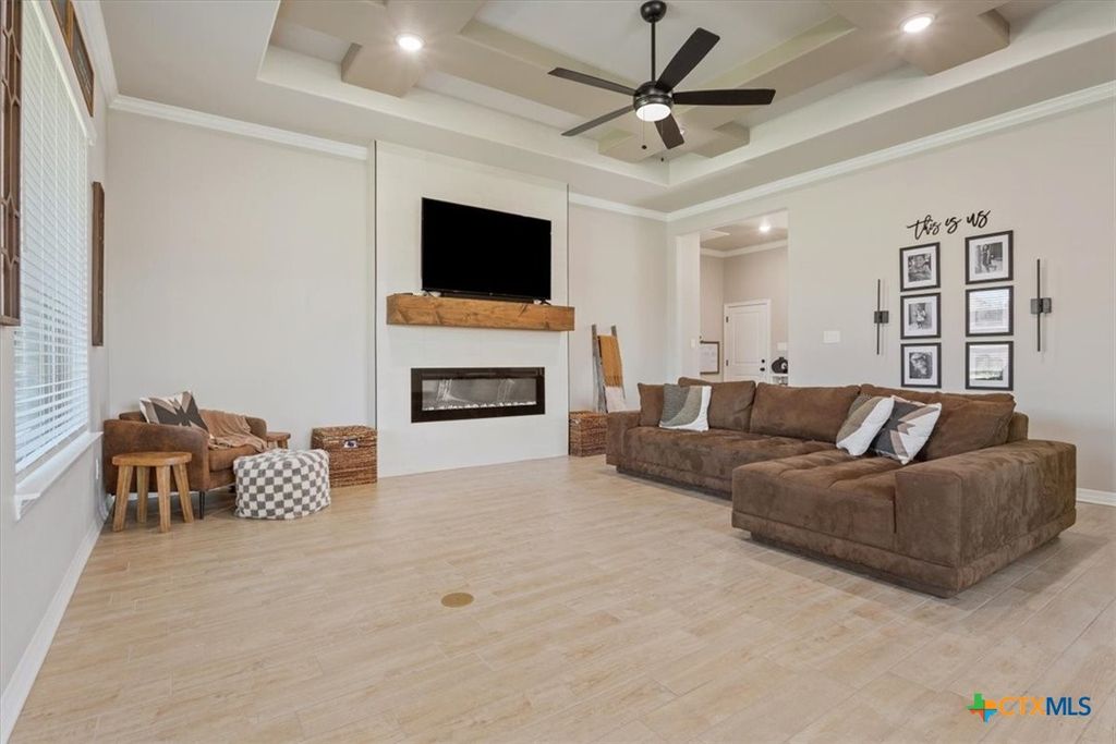Image 4 of property listing at 5405 Espiritu Santo Drive, Belton, TX 76513