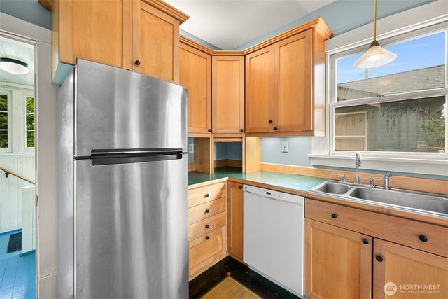 2615 Northwest Avenue, Bellingham, WA 98225