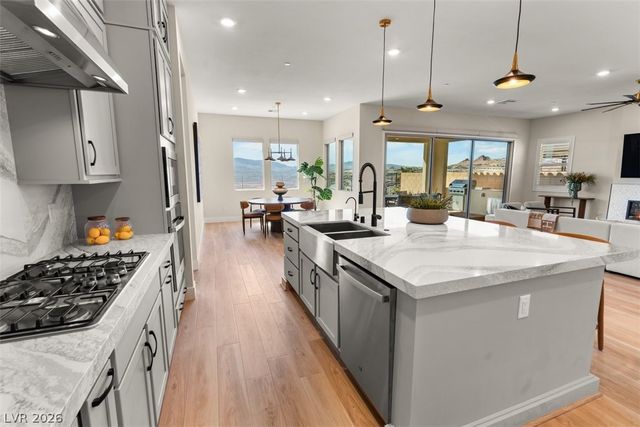 393 Faro Di Portofino Court, Henderson, NV 89011