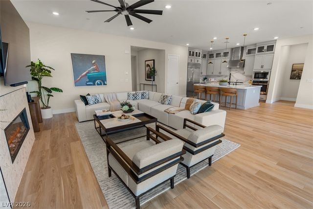 393 Faro Di Portofino Court, Henderson, NV 89011