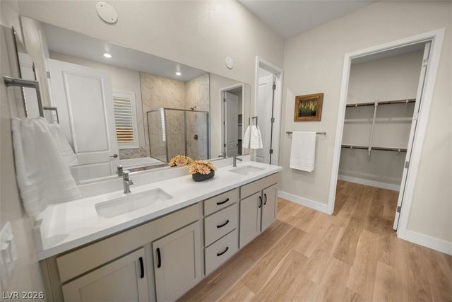 393 Faro Di Portofino Court, Henderson, NV 89011