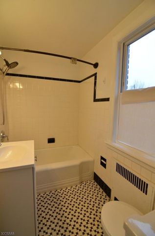 9 Mountain Blvd, Warren Twp., NJ 07059