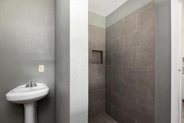740 Westford Street, Houston, TX 77022