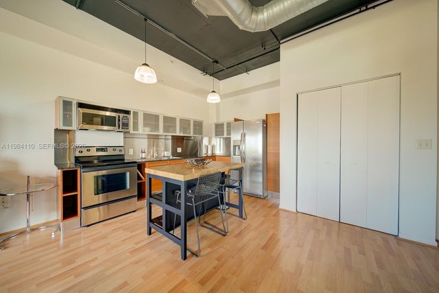 10 SW South River Dr 708, Miami, FL 33130