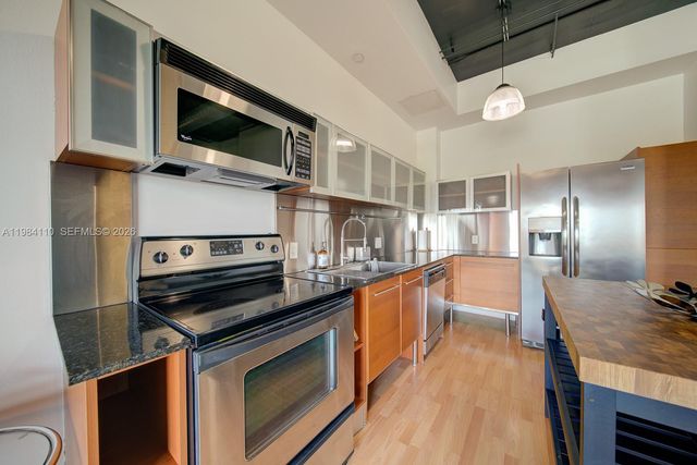 10 SW South River Dr 708, Miami, FL 33130