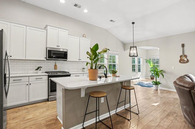 721 Devon Estate Ave., Myrtle Beach, SC 29588