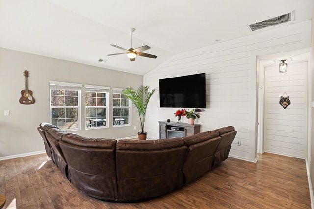 721 Devon Estate Ave., Myrtle Beach, SC 29588