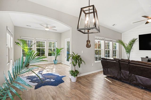 721 Devon Estate Ave., Myrtle Beach, SC 29588