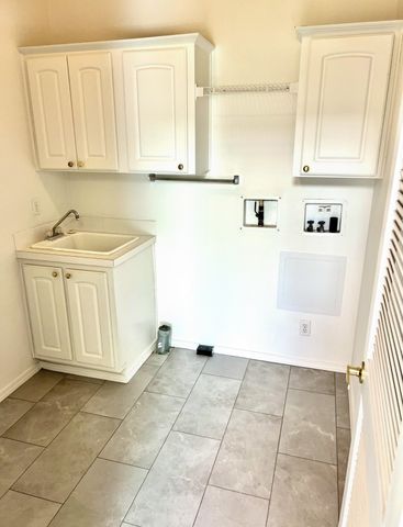 4446 S Sunny Creek Cir, Spokane, WA 99224