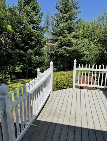 4446 S Sunny Creek Cir, Spokane, WA 99224
