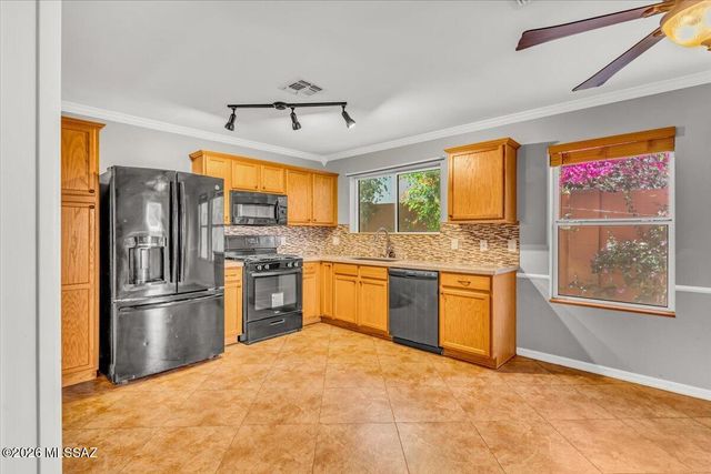 7638 E Saguaro Overlook Drive, Tucson, AZ 85710