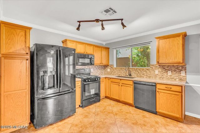 7638 E Saguaro Overlook Drive, Tucson, AZ 85710