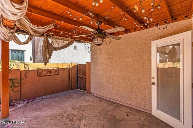 7638 E Saguaro Overlook Drive, Tucson, AZ 85710